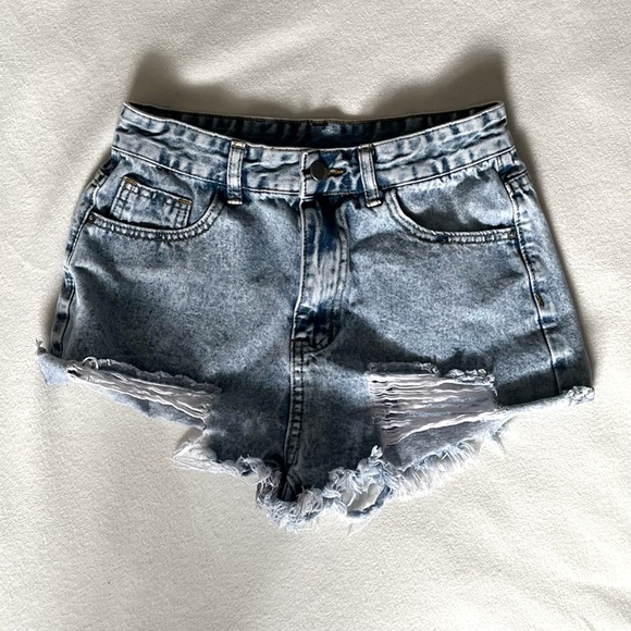 Shein Raw Hem Denim Shorts - Picture 5 of 11